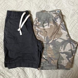 Old Navy shorts bundle men’s S / boys 18/20**